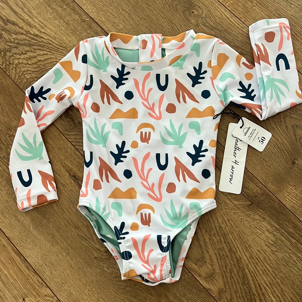 Feather 4 Arrow NWT wave chaser swimsuit